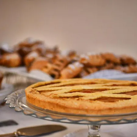 San Giorgio Heaven فندق فيوجّي