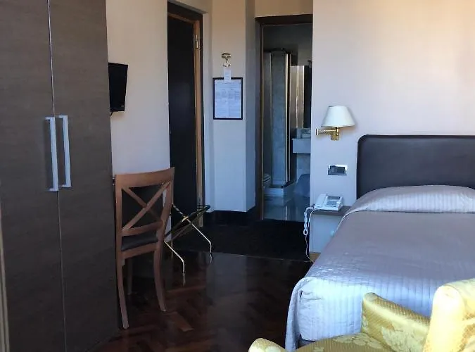 圣乔治酒店 酒店