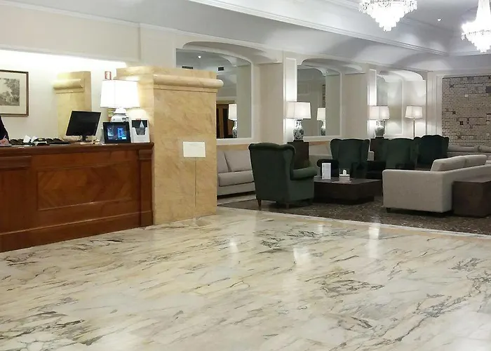 圣乔治酒店 酒店 菲乌吉