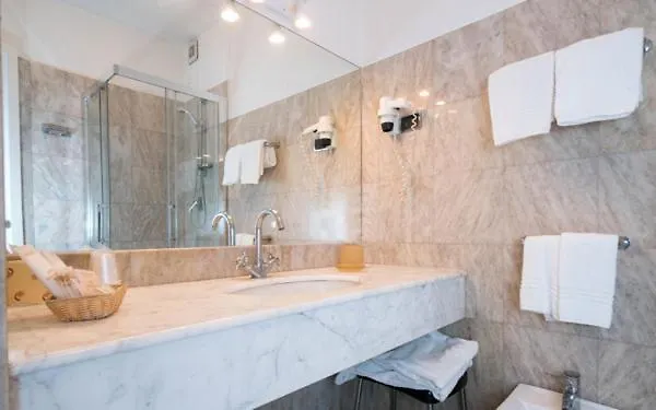 酒店 圣乔治酒店 4*