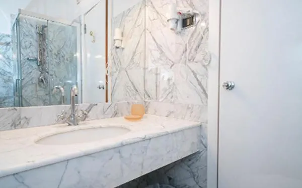 圣乔治酒店 菲乌吉